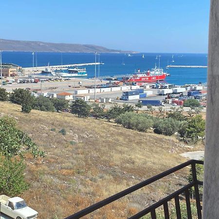 Lavrio 1Bdr Penthouse 7 Min On Foot From The Portアパートメント エクステリア 写真