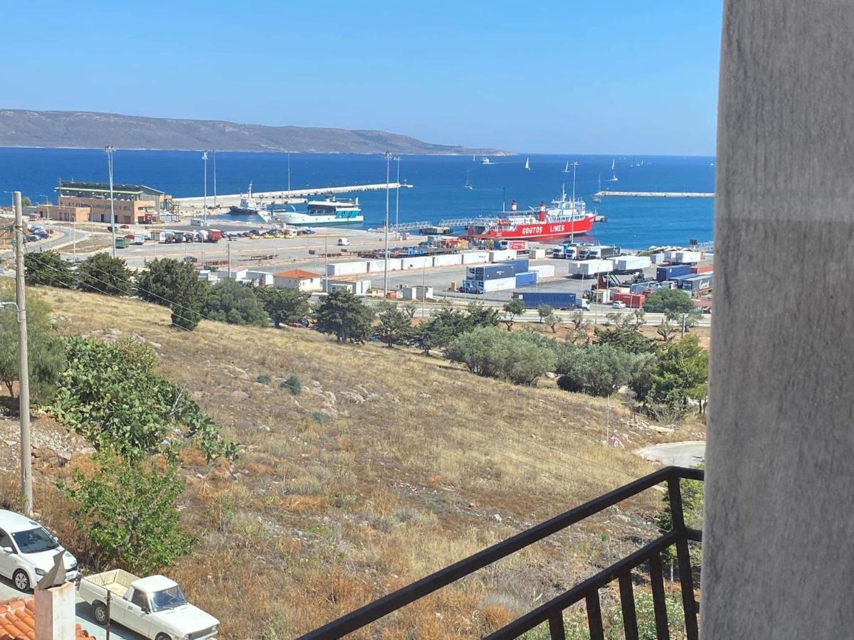 Lavrio 1Bdr Penthouse 7 Min On Foot From The Portアパートメント エクステリア 写真