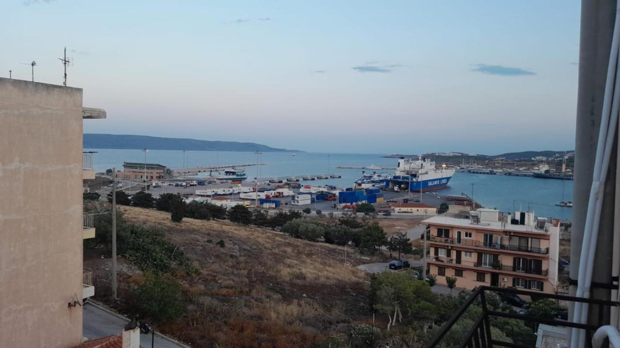 Lavrio 1Bdr Penthouse 7 Min On Foot From The Portアパートメント エクステリア 写真